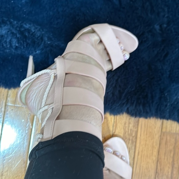 Pink heels - Picture 3 of 6